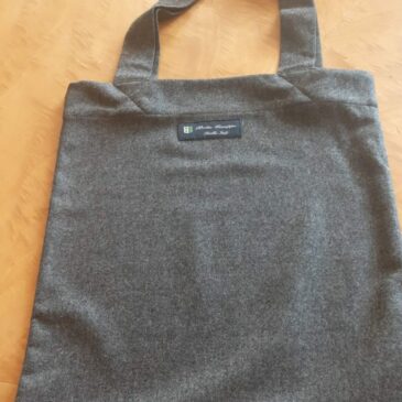 UNA SHOPPER PER GLI ALPINI