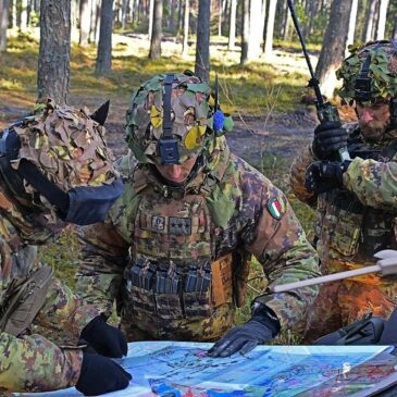 Il Terzo reggimento Alpini arriva a Biella con una marcia in montagna